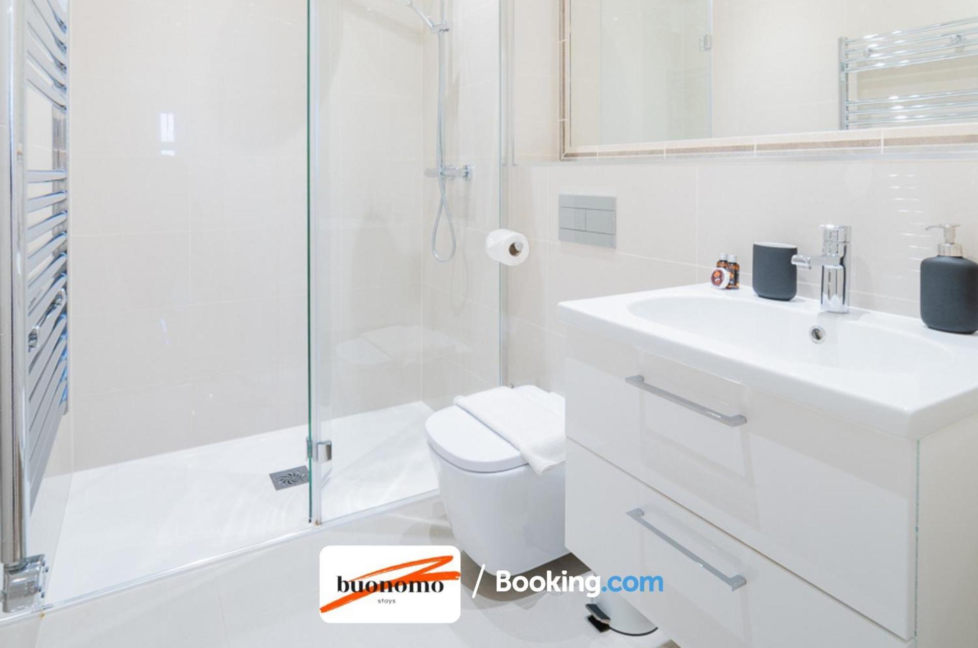 Two Bedroom Apartment At Buonomo Stays Short Lets & Serviced Accommodation Close To Wimbledon Tennis Courts London Exterior photo