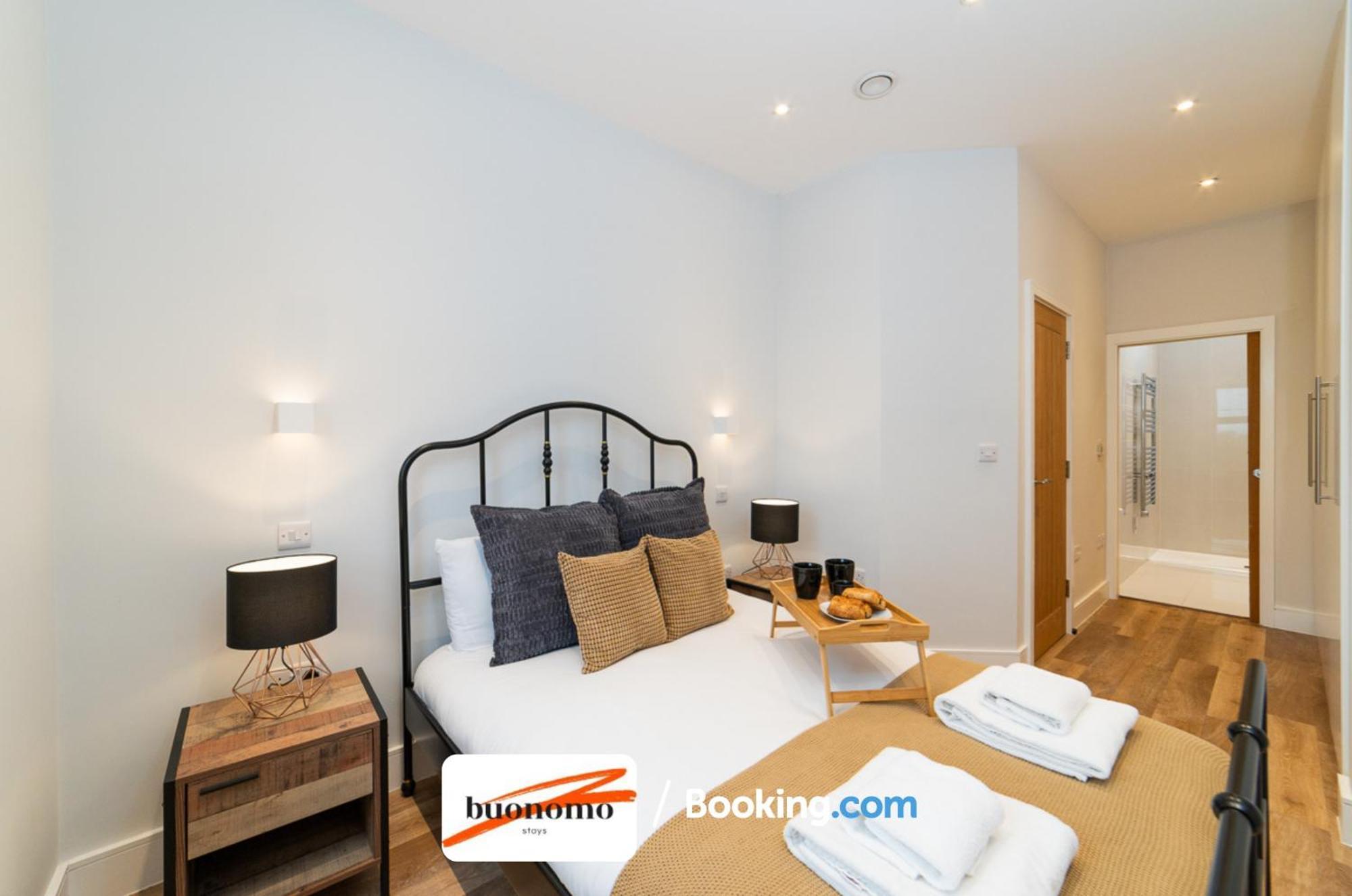 Two Bedroom Apartment At Buonomo Stays Short Lets & Serviced Accommodation Close To Wimbledon Tennis Courts London Exterior photo